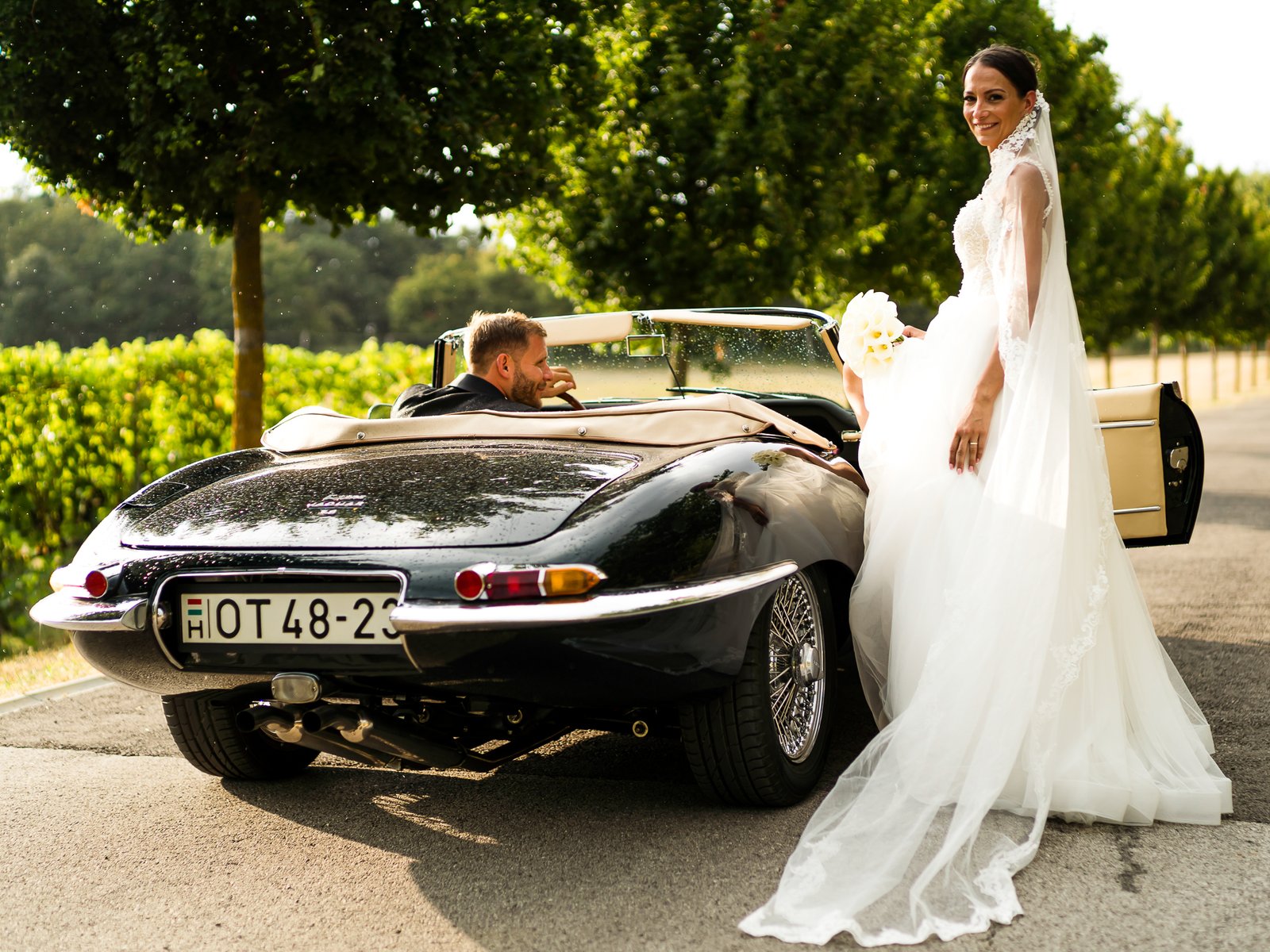 Sentio Wedding Oldtimer Vintage Jaguar Rent for Photo